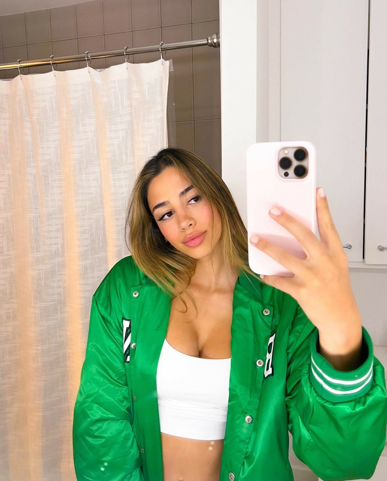 Carolina Samani'S Instagram:  Photos That Will Amaze You - 1ybzp0t
